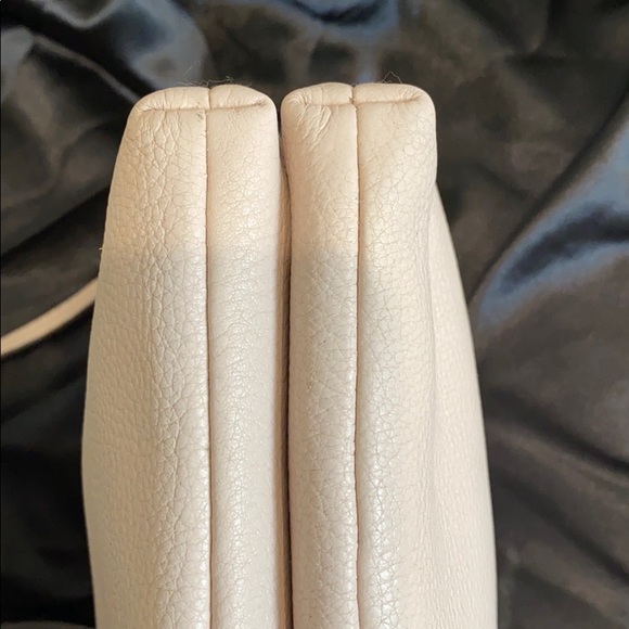 NWOT Michael Kors Soft Leather Crossbody Bag. - Picture 10 of 16